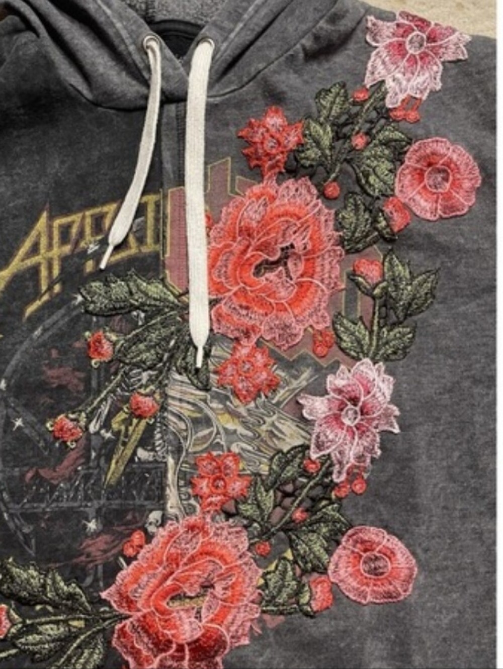 Affliction Live Fast Embroidered Rose Hoodie L - Picture 6 of 7